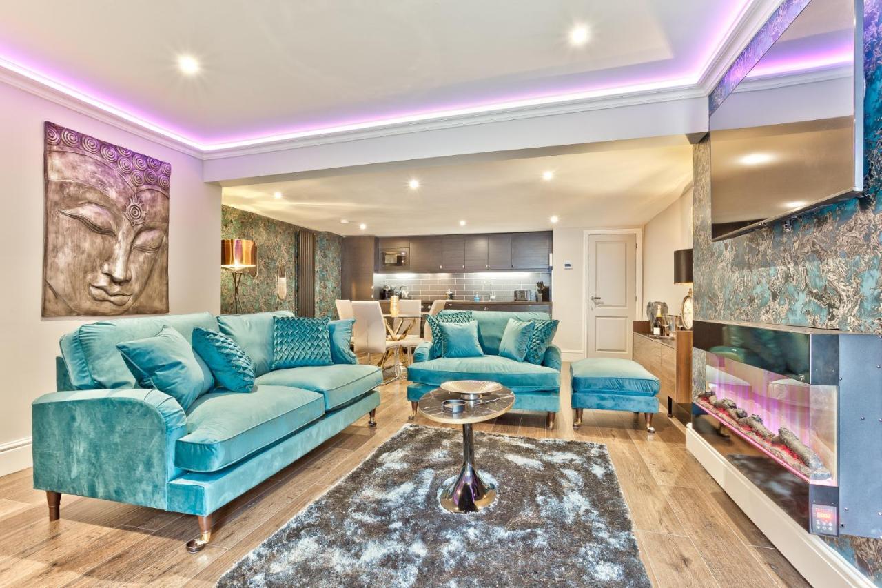 The Mews Boutique Deluxe Apartments, Sleep 2-6 People , Central Location, Free Parking Windermere Dış mekan fotoğraf