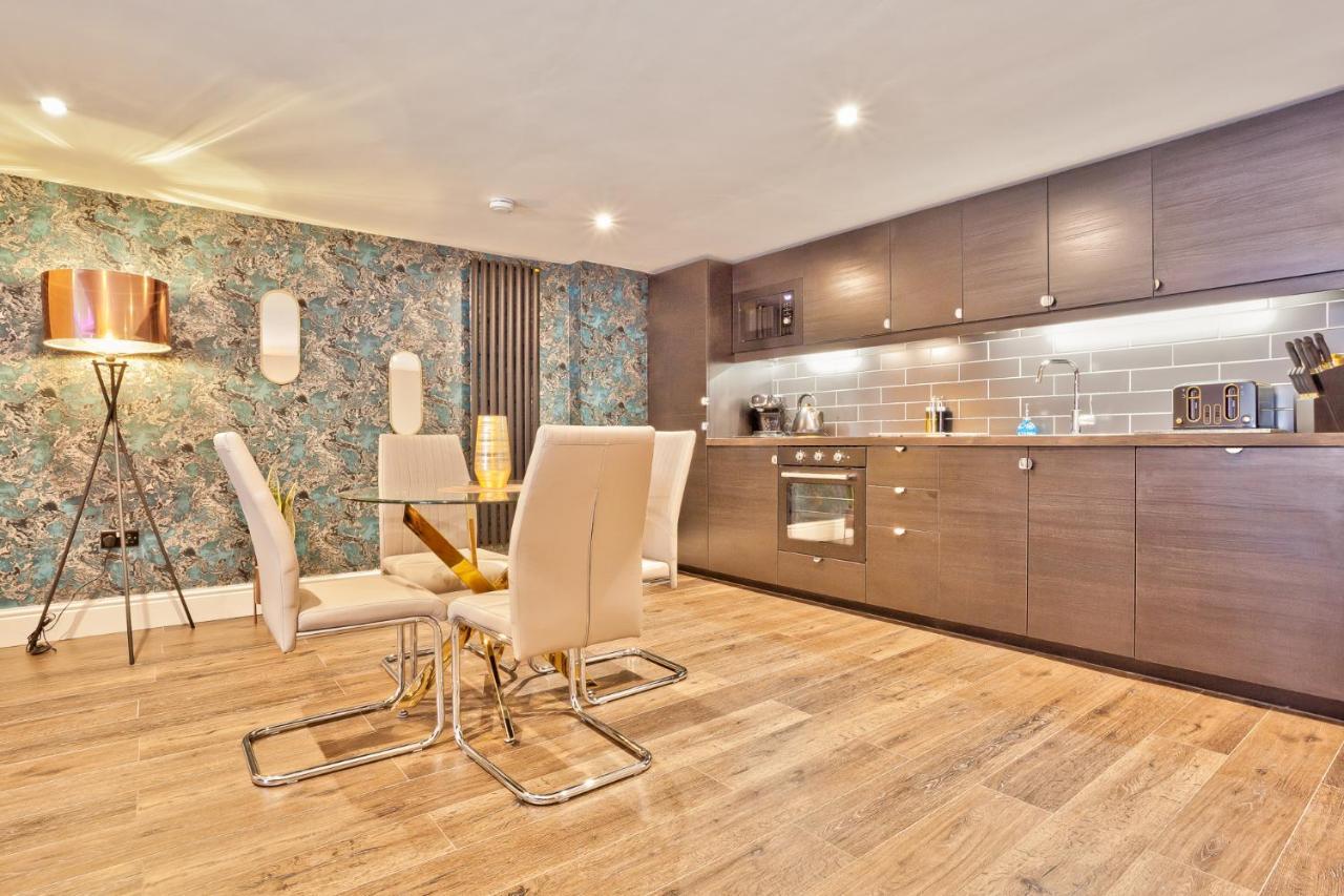 The Mews Boutique Deluxe Apartments, Sleep 2-6 People , Central Location, Free Parking Windermere Dış mekan fotoğraf