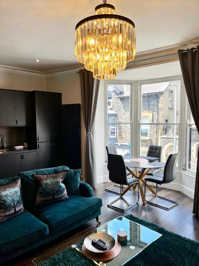 The Mews Boutique Deluxe Apartments, Sleep 2-6 People , Central Location, Free Parking Windermere Dış mekan fotoğraf