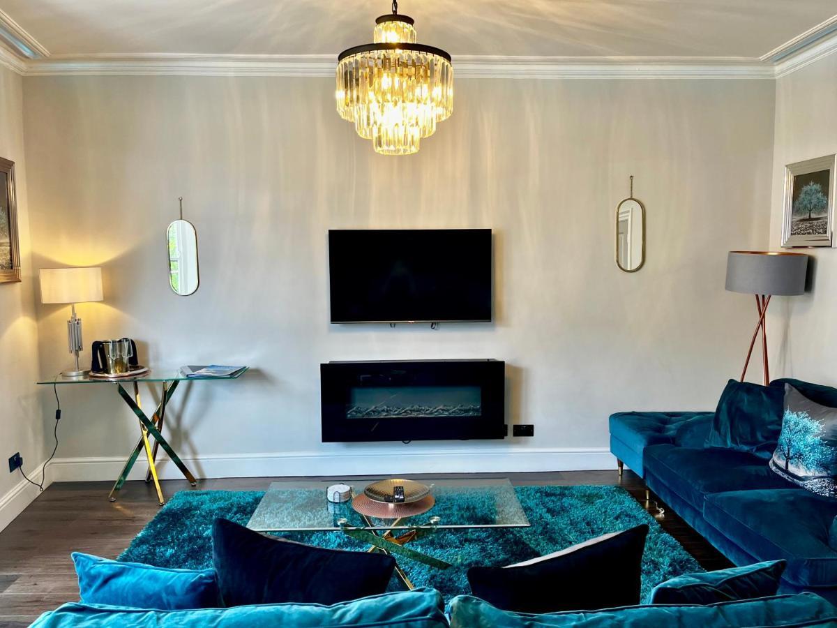 The Mews Boutique Deluxe Apartments, Sleep 2-6 People , Central Location, Free Parking Windermere Dış mekan fotoğraf