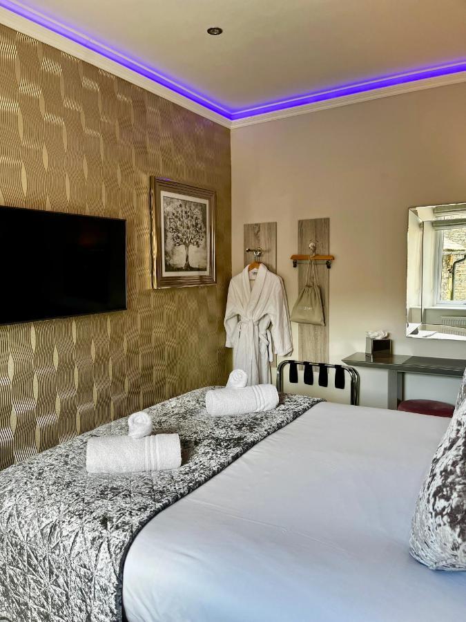 The Mews Boutique Deluxe Apartments, Sleep 2-6 People , Central Location, Free Parking Windermere Dış mekan fotoğraf