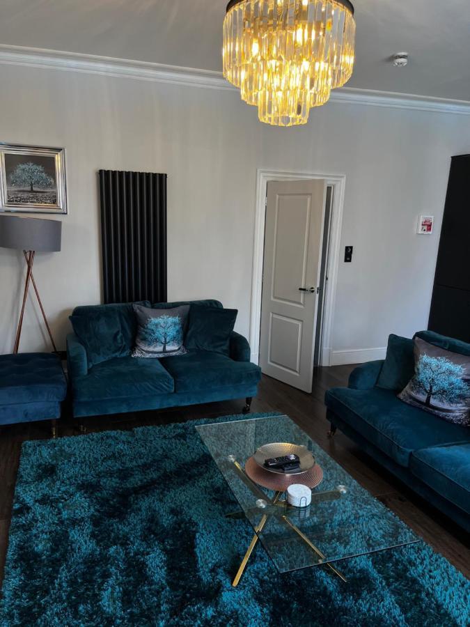 The Mews Boutique Deluxe Apartments, Sleep 2-6 People , Central Location, Free Parking Windermere Dış mekan fotoğraf