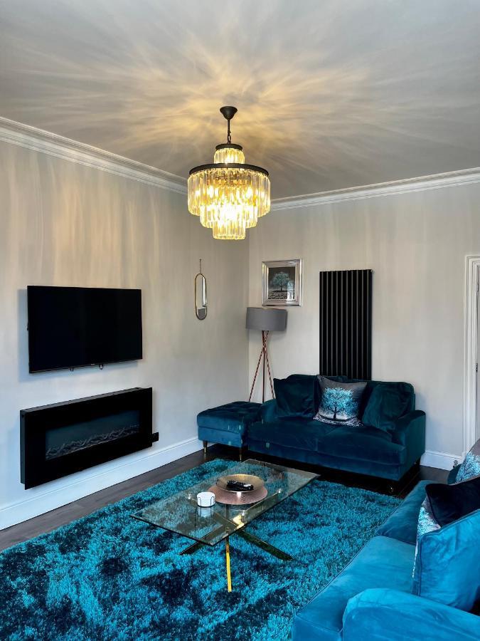 The Mews Boutique Deluxe Apartments, Sleep 2-6 People , Central Location, Free Parking Windermere Dış mekan fotoğraf