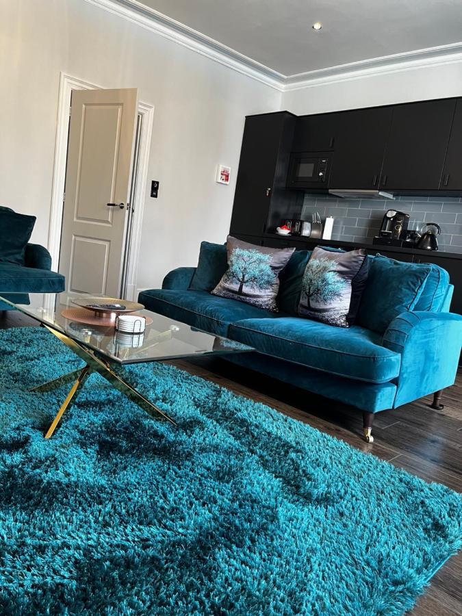 The Mews Boutique Deluxe Apartments, Sleep 2-6 People , Central Location, Free Parking Windermere Dış mekan fotoğraf